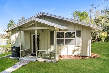 1335 E 3rd Ave Mount Dora, FL 32757